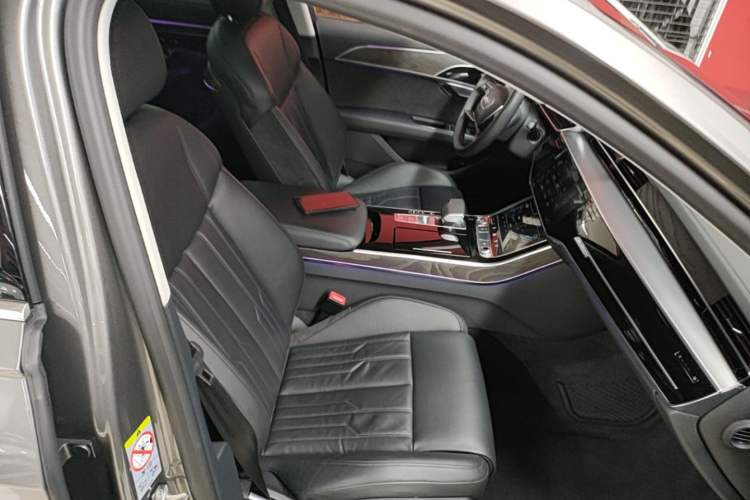 Used Audi A8 2019 Facelifted Plus A8L 50 TFSI quattro Comfort Version Right Front Seat