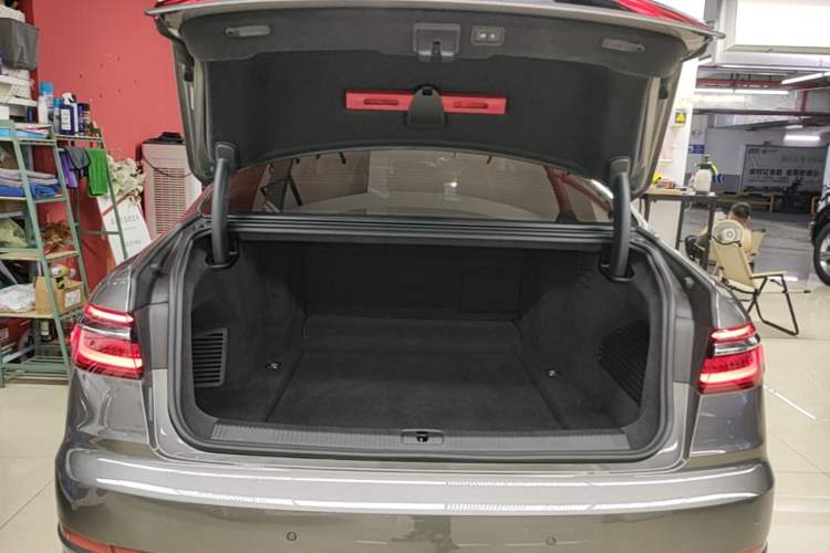 Used Audi A8 2019 Facelifted Plus A8L 50 TFSI quattro Comfort Version Trunk