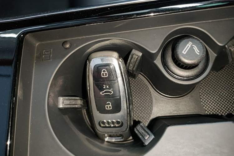 Used Audi A8 2019 Facelifted Plus A8L 50 TFSI quattro Comfort Version Vehicle Key
