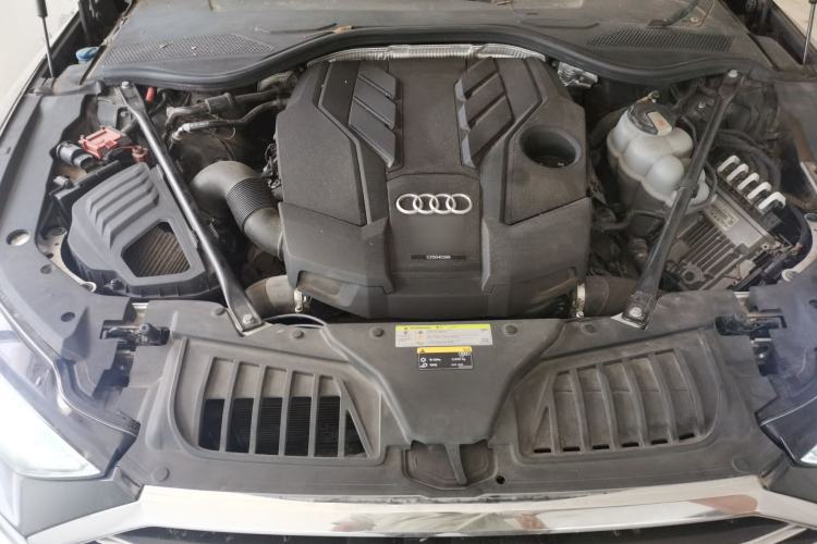 Used Audi A8  Engine Bay