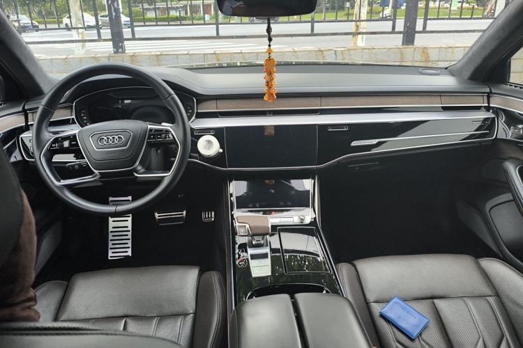Used Audi A8 2021 A8L 55 TFSI quattro Prestige Edition Center Console