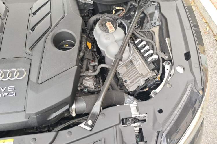 Used Audi A8 2021 A8L 50 TFSI quattro Comfort Model Engine Bay Left