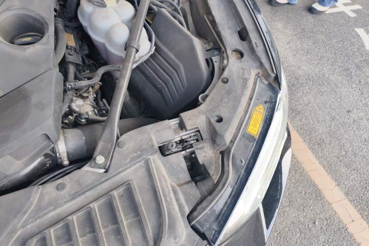 Used Audi A8 2021 A8L 55 TFSI quattro Prestige Edition Engine Bay Left