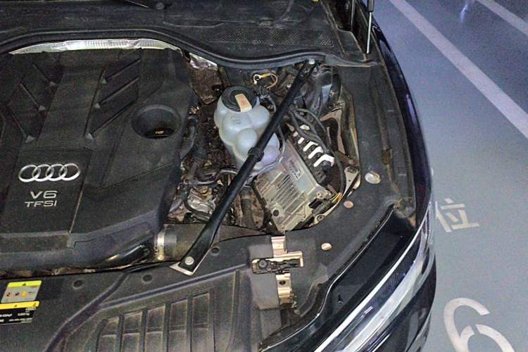 Used Audi A8 2021 A8L 50 TFSI quattro Comfort Model Engine Bay Left