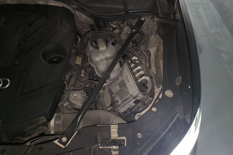 Used Audi A8 2021 A8L 50 TFSI quattro Comfort Model Engine Bay Left