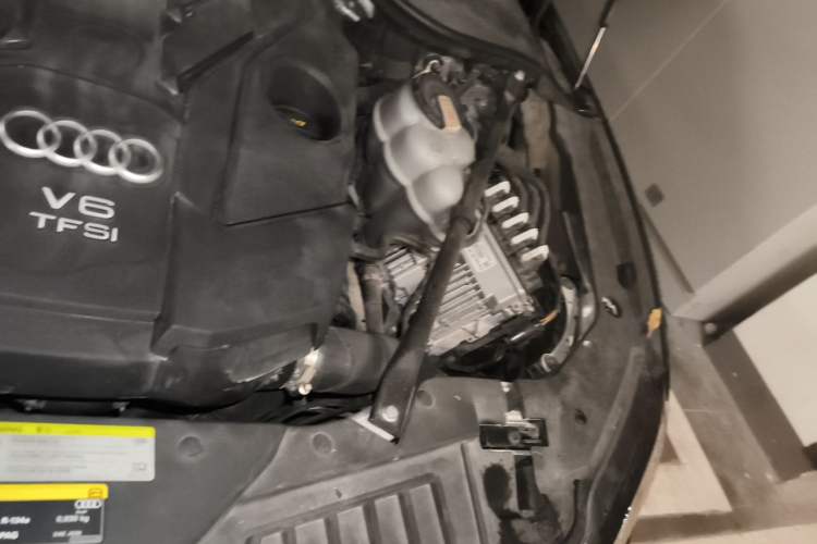Used Audi A8 2021 A8L 50 TFSI quattro Comfort Model Engine Bay Left