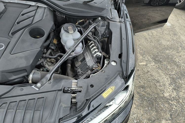 Used Audi A8 2021 A8L 55 TFSI quattro Prestige Edition Engine Bay Left