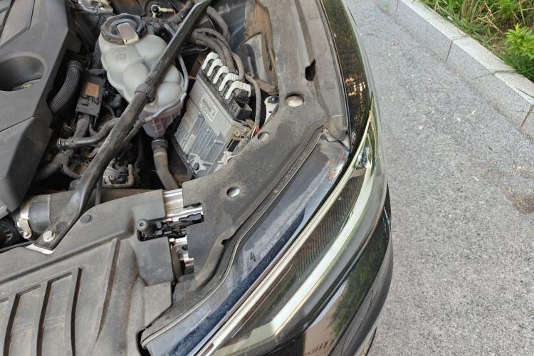 Used Audi A8 2021 A8L 50 TFSI quattro Comfort Model Engine Bay Left