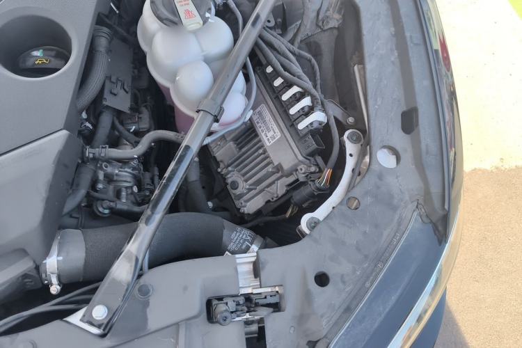 Used Audi A8 2021 A8L 50 TFSI quattro Comfort Model Engine Bay Left
