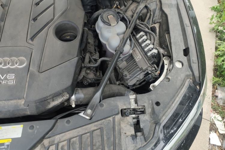 Used Audi A8 2021 A8L 50 TFSI quattro Comfort Model Engine Bay Left