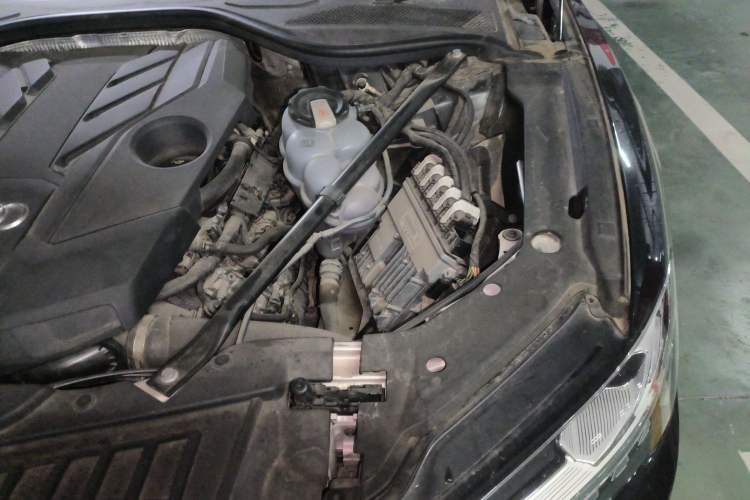 Used Audi A8 2021 A8L 50 TFSI quattro Luxury Model Engine Bay Left
