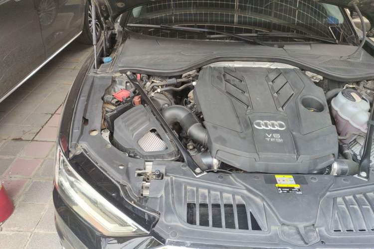 Used Audi A8 2021 A8L 50 TFSI quattro Comfort Model Engine Bay Right