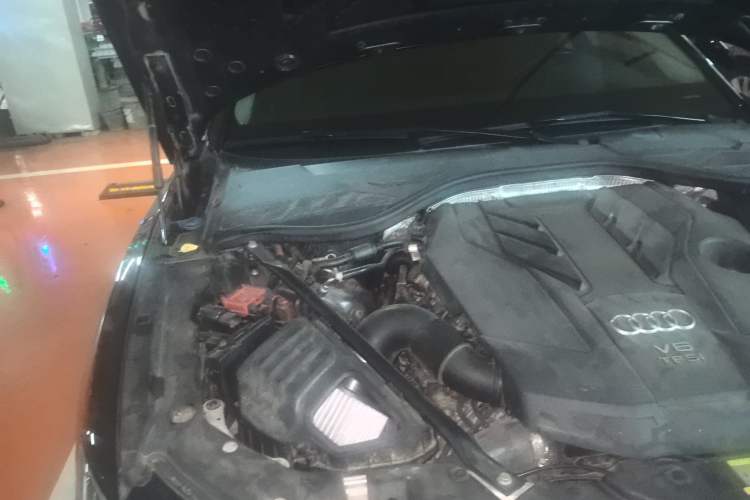 Used Audi A8 2021 A8L 50 TFSI quattro Comfort Model Engine Bay Right