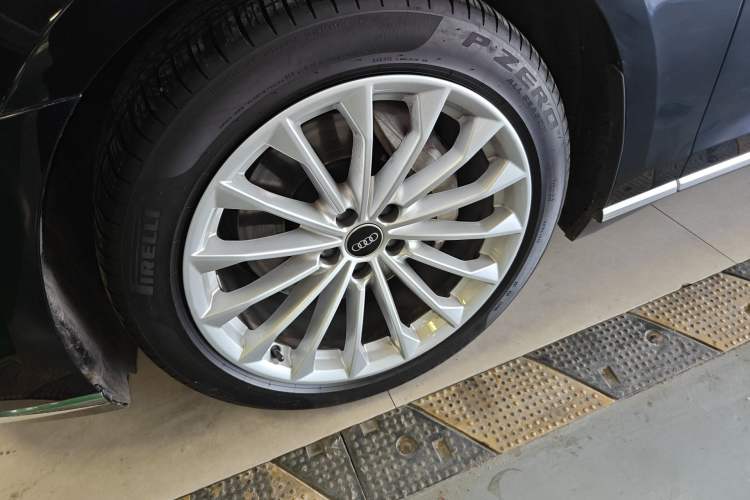Used Audi A8 2021 A8L 50 TFSI quattro Comfort Model Exterior 4