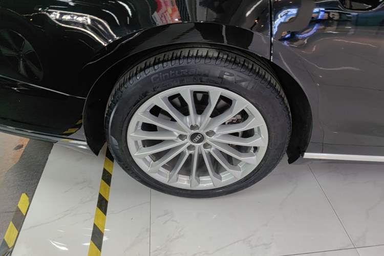 Used Audi A8 2021 A8L 50 TFSI quattro Comfort Model Exterior 5
