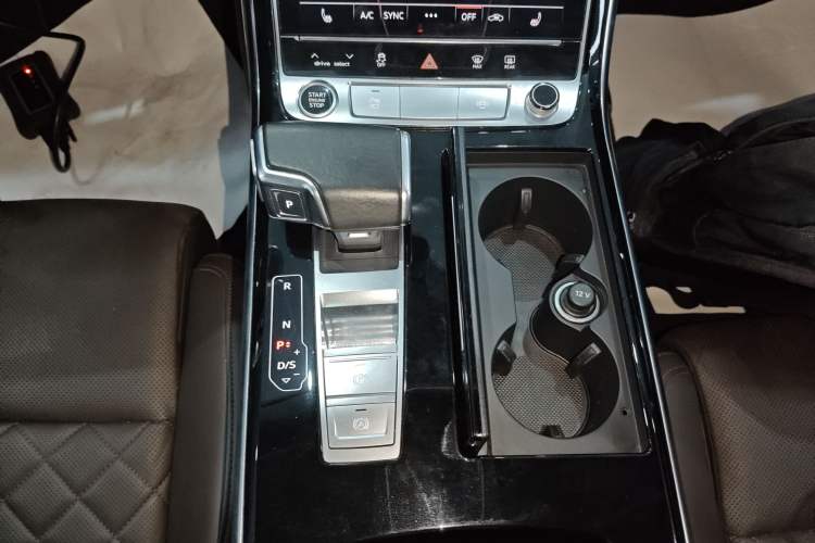 Used Audi A8 2021 A8L 50 TFSI quattro Comfort Model Gear Lever