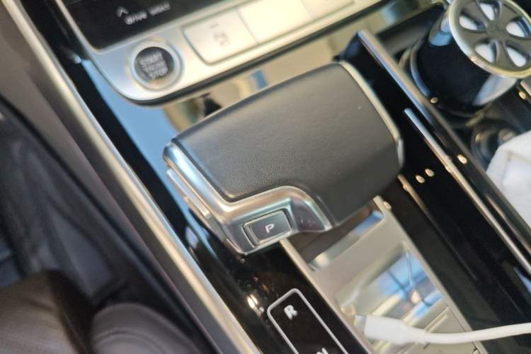 Used Audi A8 2021 A8L 50 TFSI quattro Comfort Model Gear Lever