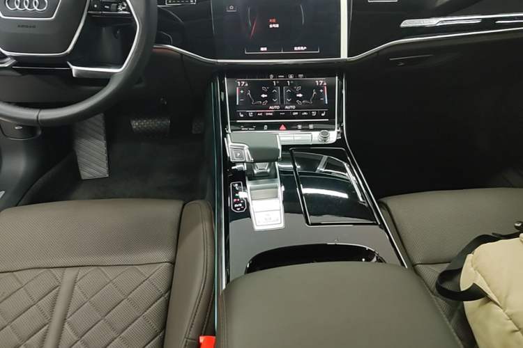 Used Audi A8 2021 A8L 50 TFSI quattro Comfort Model Gear Lever
