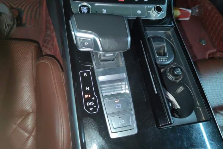 Used Audi A8 2021 A8L 50 TFSI quattro Comfort Model Gear Lever