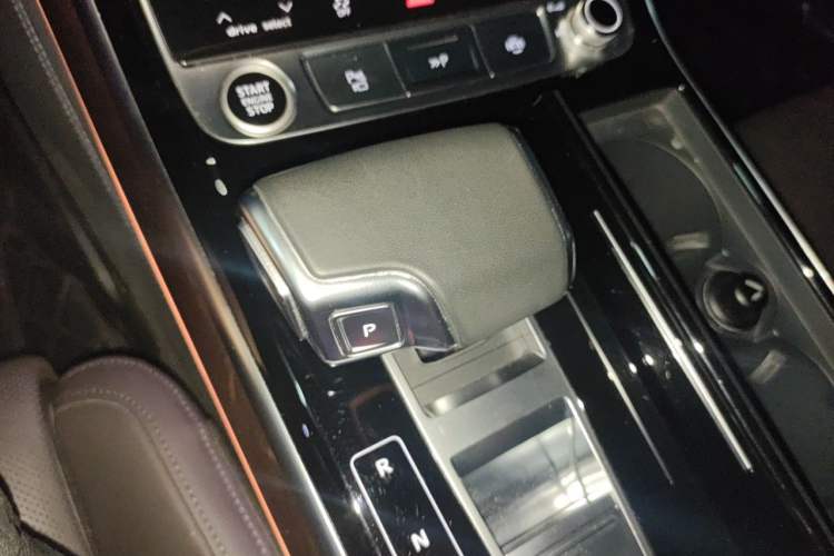 Used Audi A8 2021 A8L 55 TFSI quattro Luxury Model Gear Lever