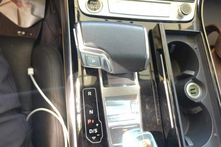 Used Audi A8 2021 A8L 50 TFSI quattro Comfort Model Gear Lever
