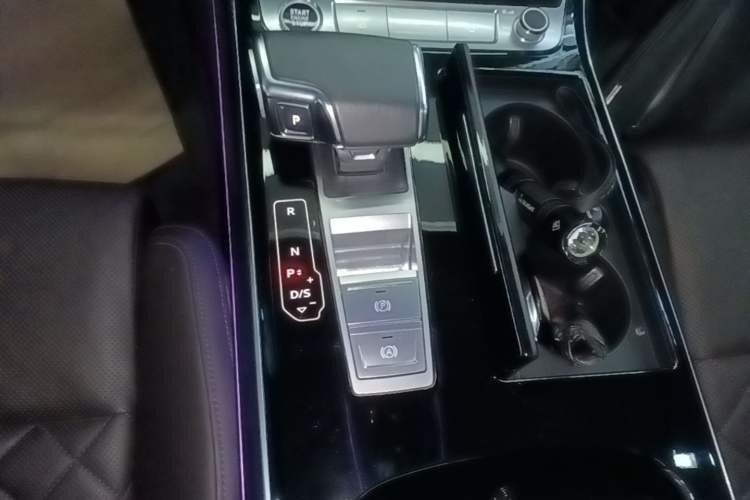 Used Audi A8 2021 A8L 50 TFSI quattro Comfort Model Gear Lever