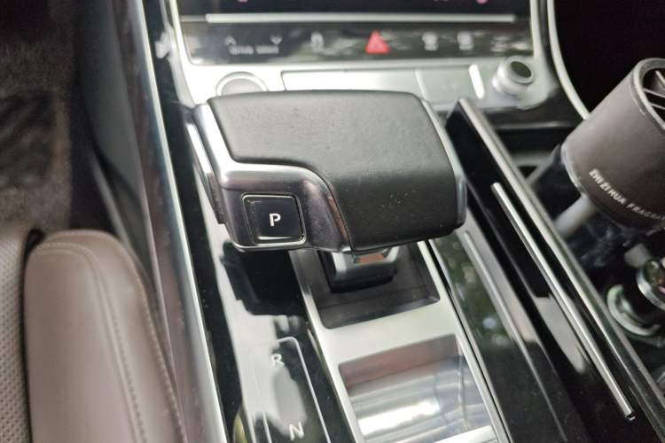 Used Audi A8 2021 A8L 50 TFSI quattro Comfort Model Gear Lever