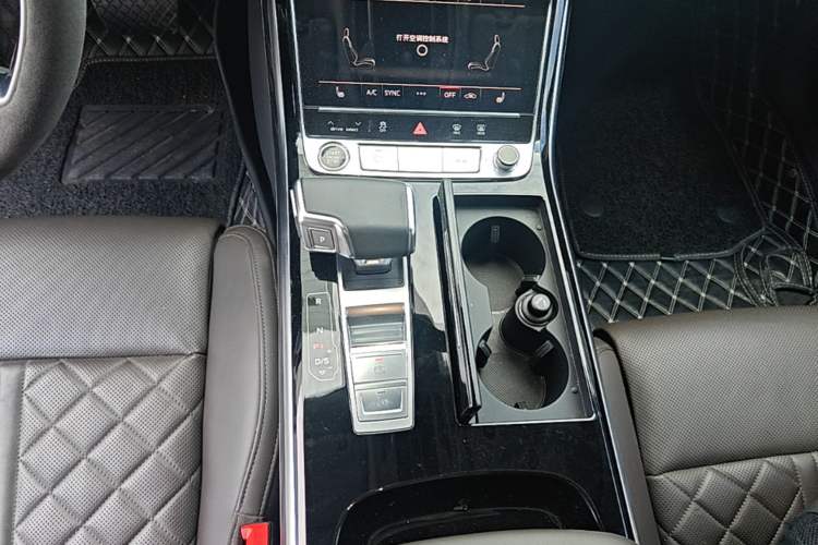Used Audi A8 2021 A8L 50 TFSI quattro Comfort Model Gear Lever