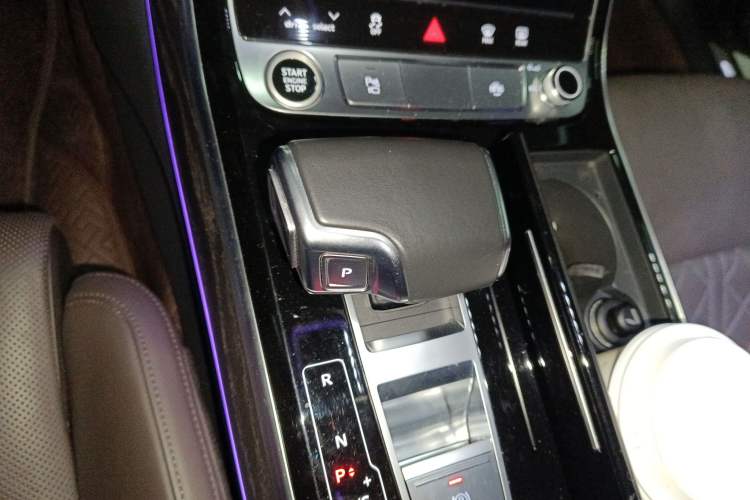 Used Audi A8 2021 A8L 50 TFSI quattro Comfort Model Gear Lever