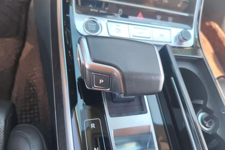 Used Audi A8 2021 A8L 50 TFSI quattro Comfort Model Gear Lever