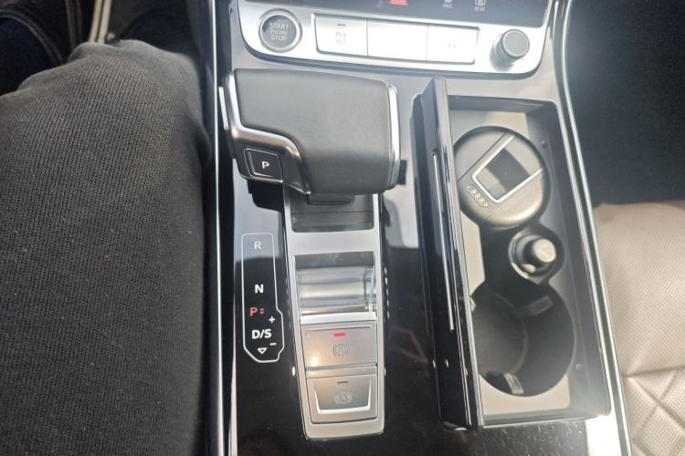 Used Audi A8 2021 A8L 50 TFSI quattro Comfort Model Gear Lever