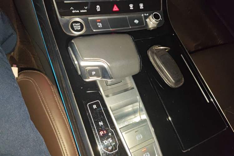 Used Audi A8 2021 A8L 50 TFSI quattro Comfort Model Gear Lever