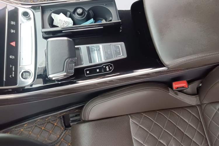 Used Audi A8 2021 A8L 50 TFSI quattro Comfort Model Gear Lever