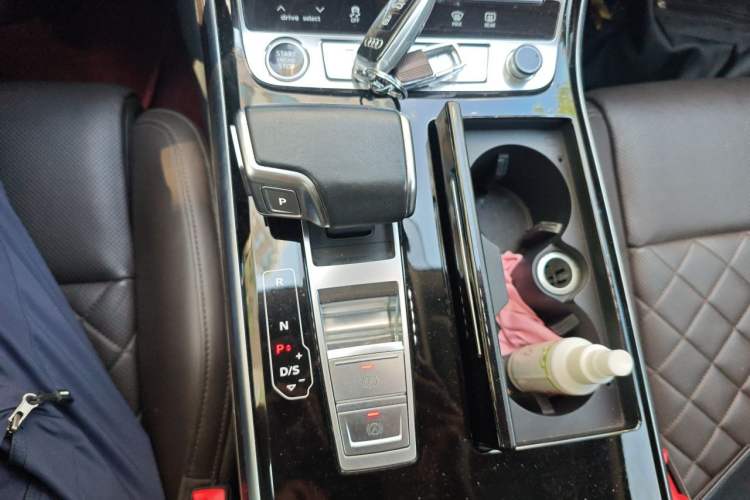 Used Audi A8 2021 A8L 50 TFSI quattro Comfort Model Gear Lever