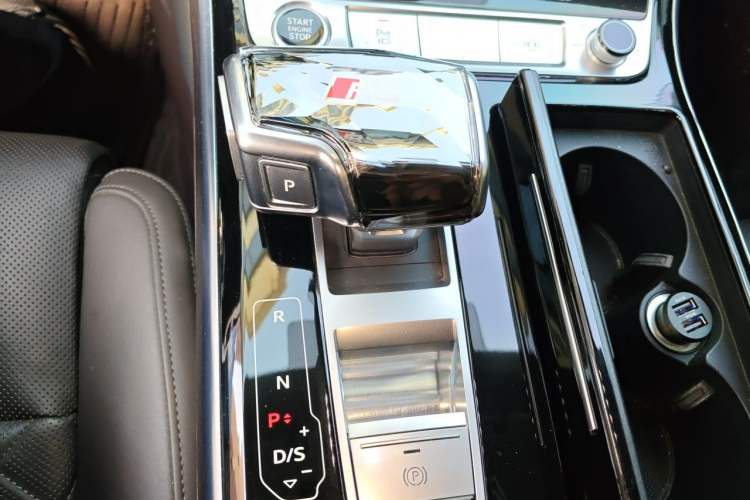 Used Audi A8 2021 A8L 50 TFSI quattro Comfort Model Gear Lever
