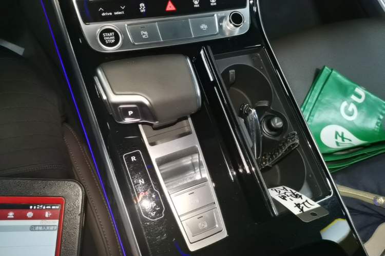 Used Audi A8 2021 A8L 50 TFSI quattro Comfort Model Gear Lever