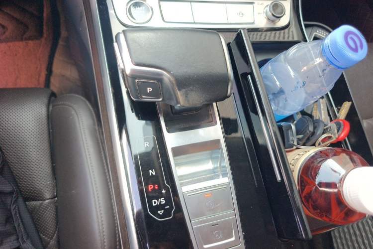 Used Audi A8 2021 A8L 50 TFSI quattro Comfort Model Gear Lever