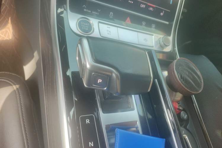 Used Audi A8 2021 A8L 50 TFSI quattro Comfort Model Gear Lever