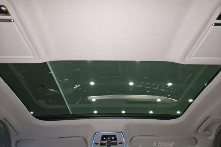 Used Audi A8 2021 A8L 50 TFSI quattro Comfort Model Headliner