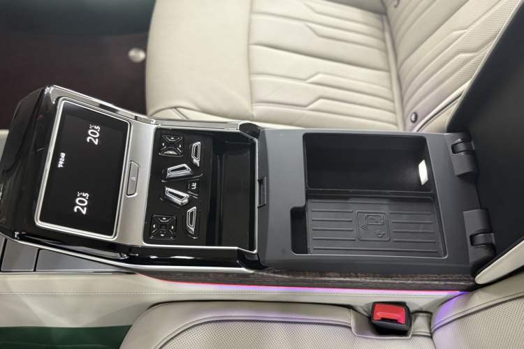 Used Audi A8 2021 A8L 55 TFSI quattro Prestige Edition Interior 4