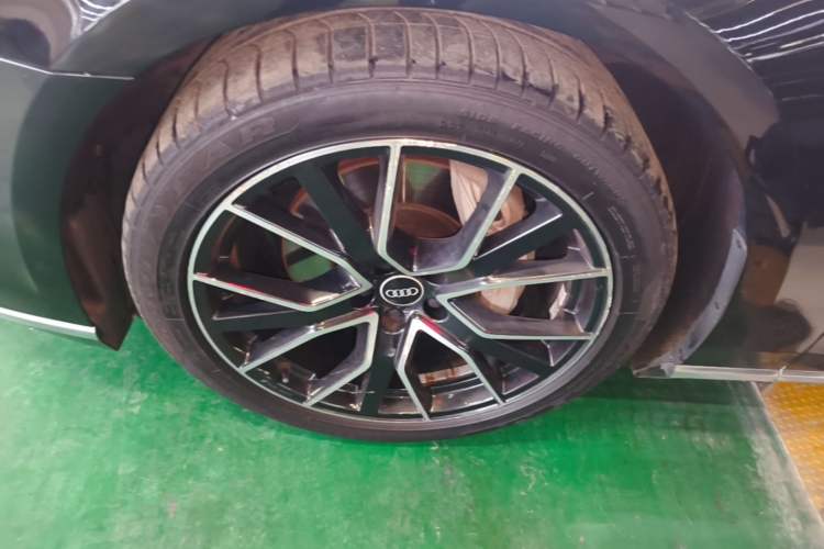 Used Audi A8 2021 A8L 50 TFSI quattro Comfort Model Left Front Wheel Hub