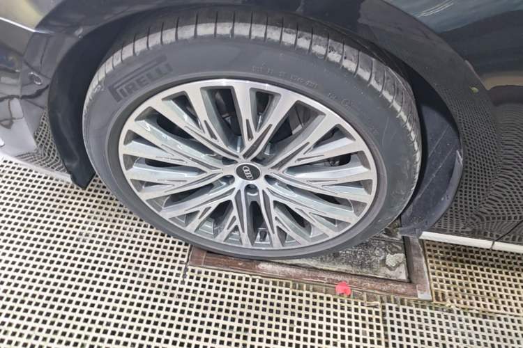 Used Audi A8 2021 A8L 55 TFSI quattro Luxury Model Left Front Wheel Hub
