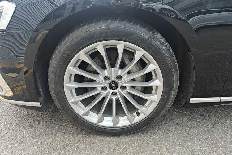 Used Audi A8 2021 A8L 50 TFSI quattro Comfort Model Left Front Wheel Hub