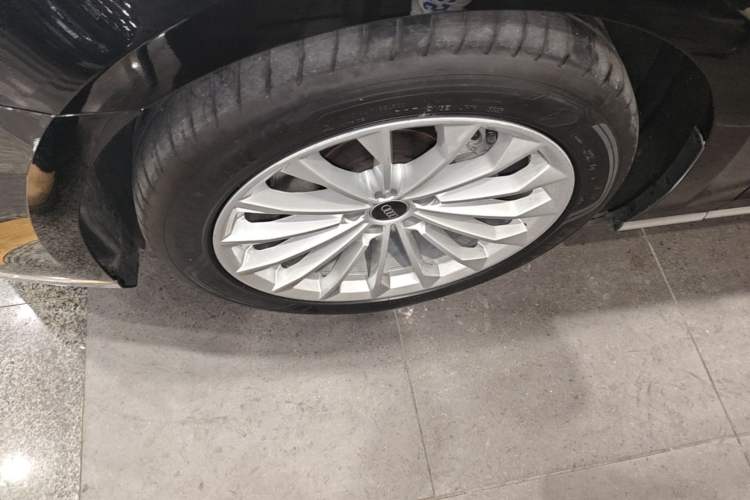 Used Audi A8 2021 A8L 50 TFSI quattro Comfort Model Left Front Wheel Hub