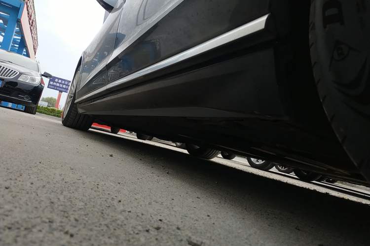 Used Audi A8 2021 A8L 50 TFSI quattro Comfort Model Left Side Sill