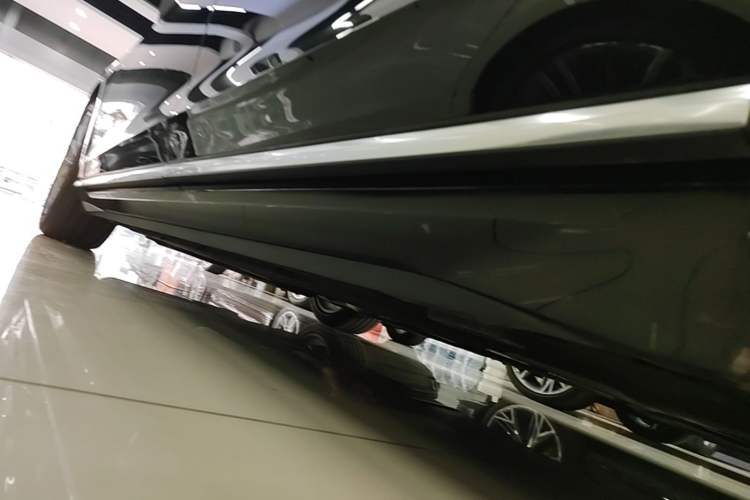 Used Audi A8 2021 A8L 50 TFSI quattro Comfort Model Left Side Sill