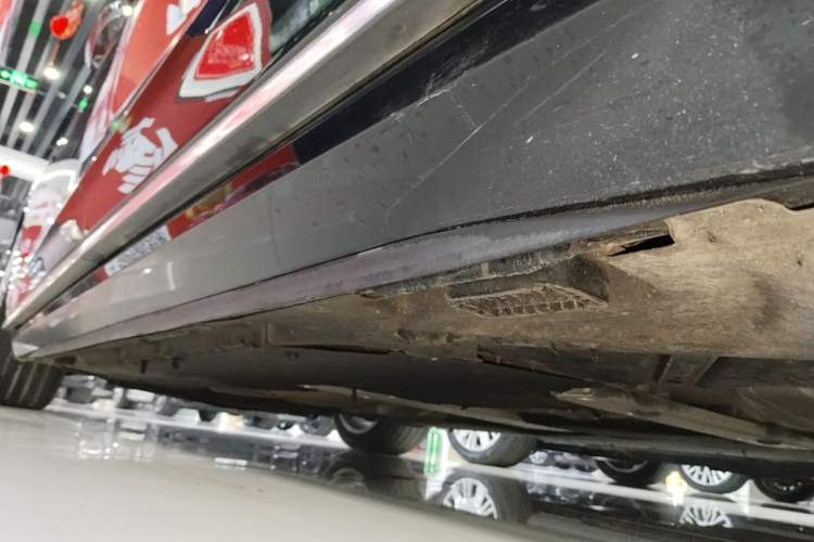 Used Audi A8 2021 A8L 50 TFSI quattro Comfort Model Left Side Sill