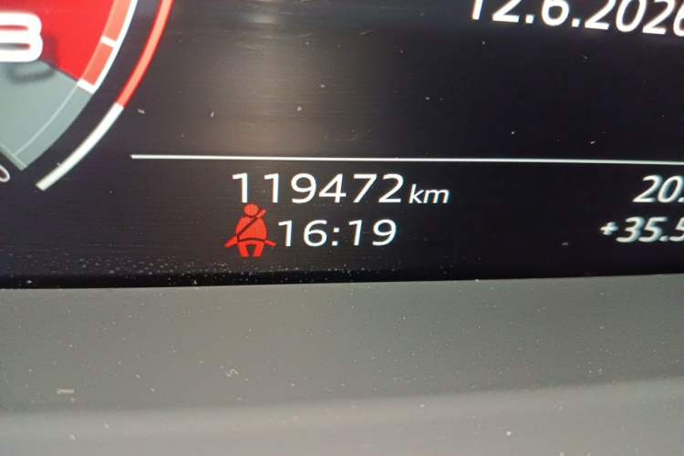 Used Audi A8 2021 A8L 50 TFSI quattro Comfort Model Odometer Close Up