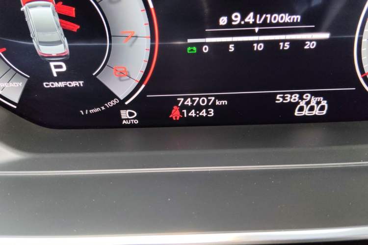 Used Audi A8 2021 A8L 50 TFSI quattro Comfort Model Odometer Close Up