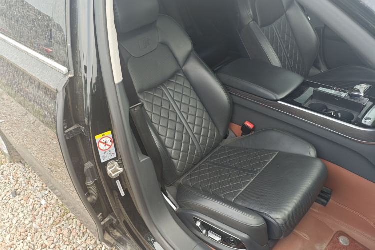Used Audi A8 2021 A8L 50 TFSI quattro Comfort Model Right Front Seat